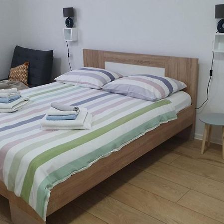 Apartments Vera Барбарига Екстериор снимка