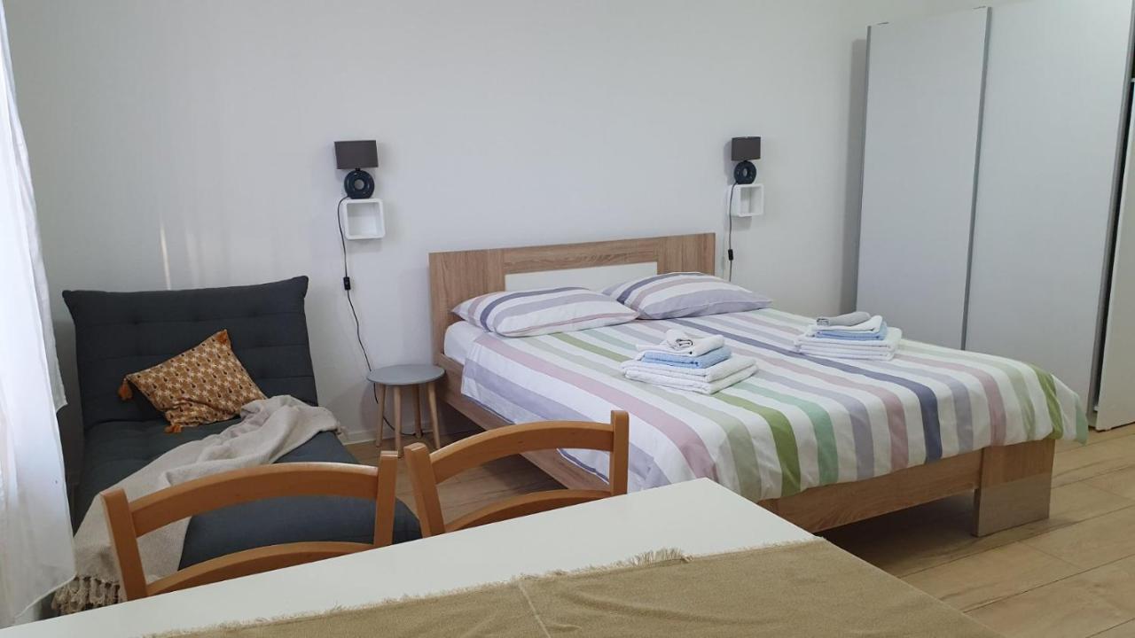Apartments Vera Барбарига Екстериор снимка