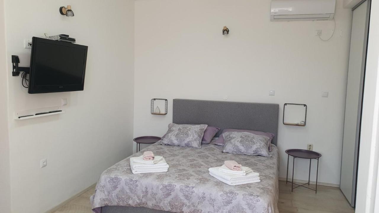 Apartments Vera Барбарига Екстериор снимка